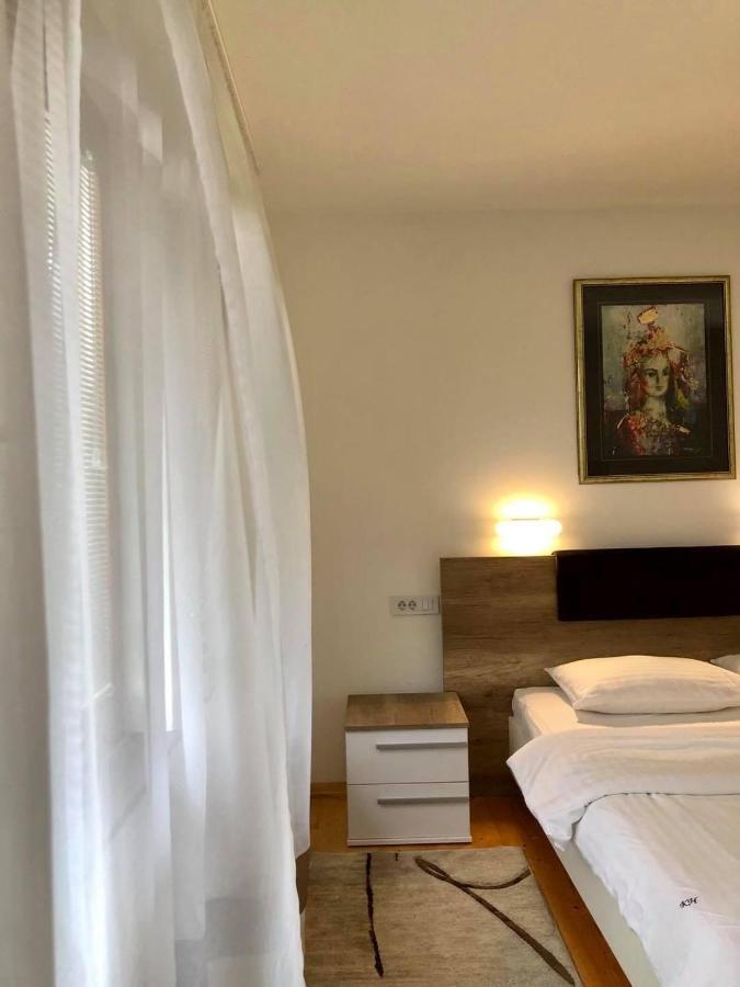 Konak Nestor Bungalows Skopje Bagian luar foto
