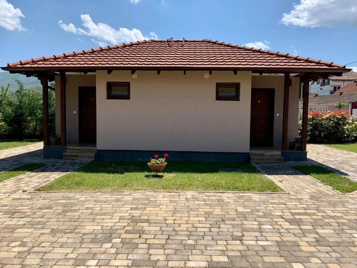 Konak Nestor Bungalows Skopje Bagian luar foto