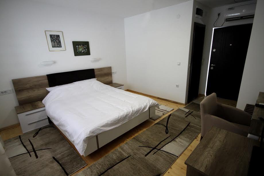 Konak Nestor Bungalows Skopje Bagian luar foto