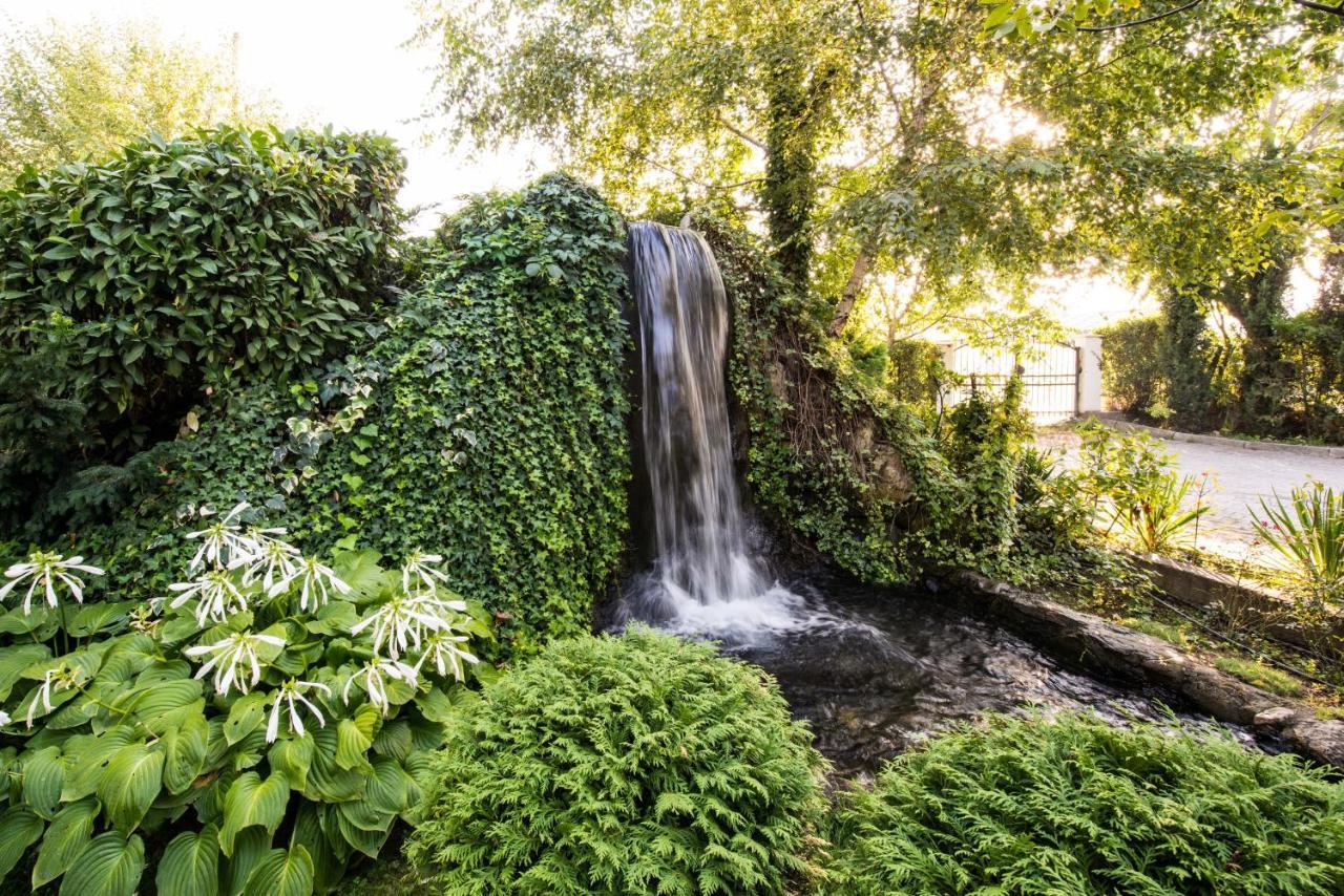 Konak Nestor Bungalows Skopje Bagian luar foto