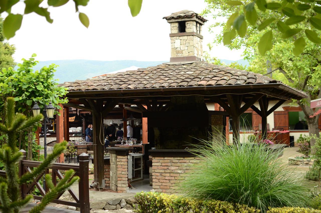 Konak Nestor Bungalows Skopje Bagian luar foto